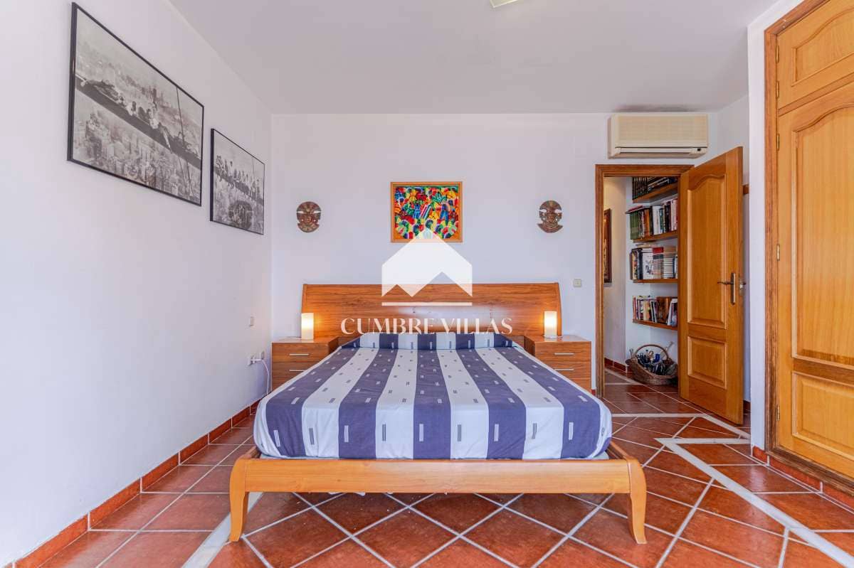 6 soverom Villa til salgs i La Herradura med svømmebasseng garasje - € 2 295 000 (Ref: 10002401)