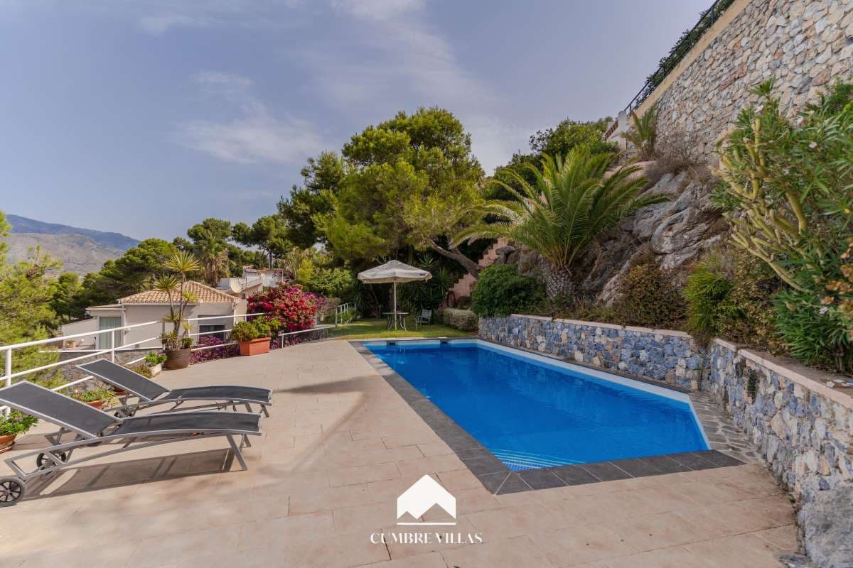 6 soverom Villa til salgs i La Herradura med svømmebasseng garasje - € 2 295 000 (Ref: 10002401)