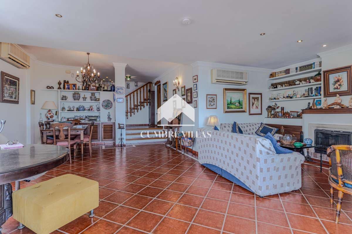 6 soverom Villa til salgs i La Herradura med svømmebasseng garasje - € 2 295 000 (Ref: 10002401)