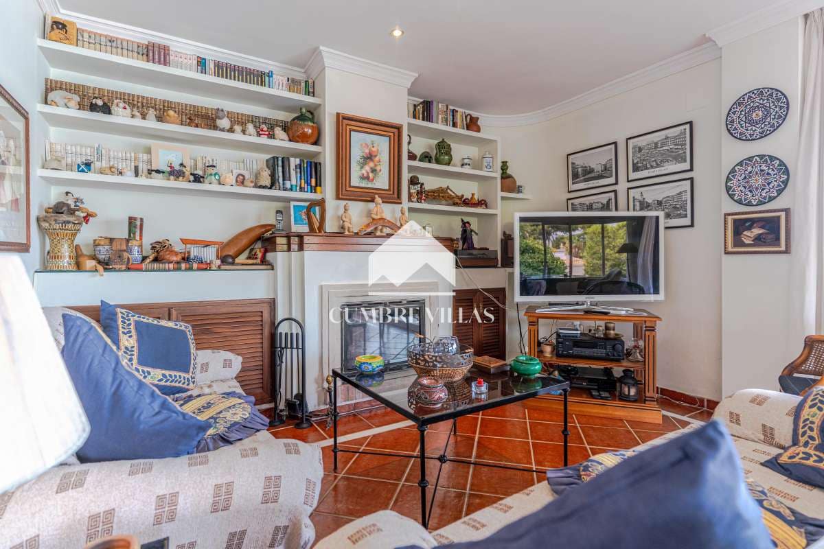 6 soverom Villa til salgs i La Herradura med svømmebasseng garasje - € 2 295 000 (Ref: 10002401)
