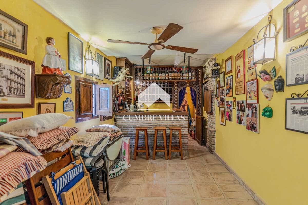 6 soverom Villa til salgs i La Herradura med svømmebasseng garasje - € 2 295 000 (Ref: 10002401)