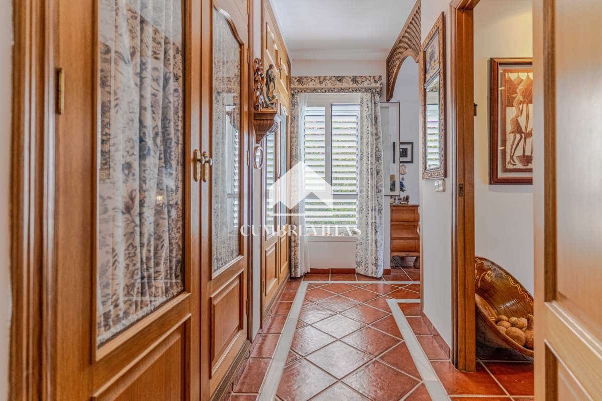 6 soverom Villa til salgs i La Herradura med svømmebasseng garasje - € 2 295 000 (Ref: 10002401)