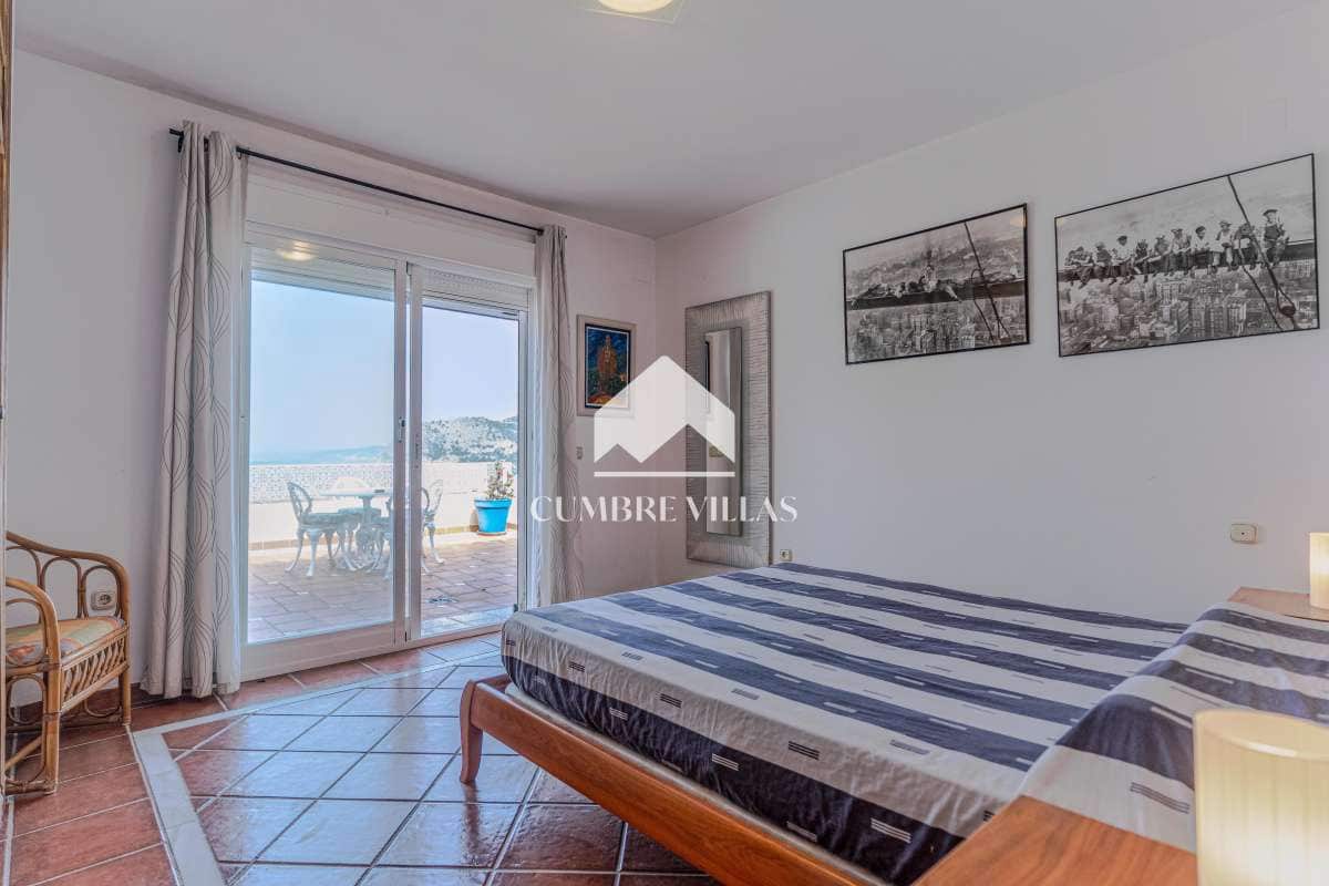 6 soverom Villa til salgs i La Herradura med svømmebasseng garasje - € 2 295 000 (Ref: 10002401)