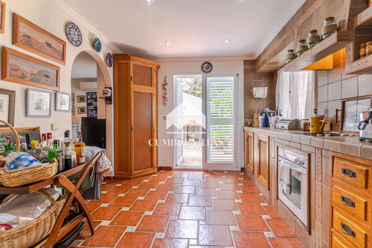 6 soverom Villa til salgs i La Herradura med svømmebasseng garasje - € 2 295 000 (Ref: 10002401)