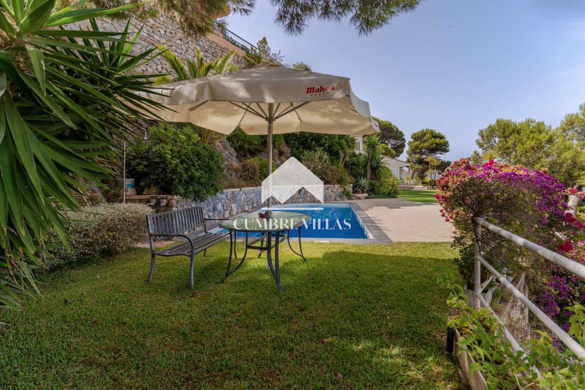 6 soverom Villa til salgs i La Herradura med svømmebasseng garasje - € 2 295 000 (Ref: 10002401)