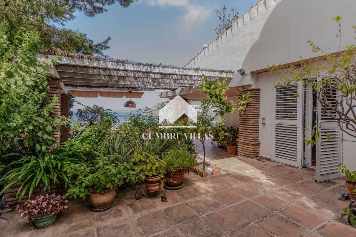 6 soverom Villa til salgs i La Herradura med svømmebasseng garasje - € 2 295 000 (Ref: 10002401)