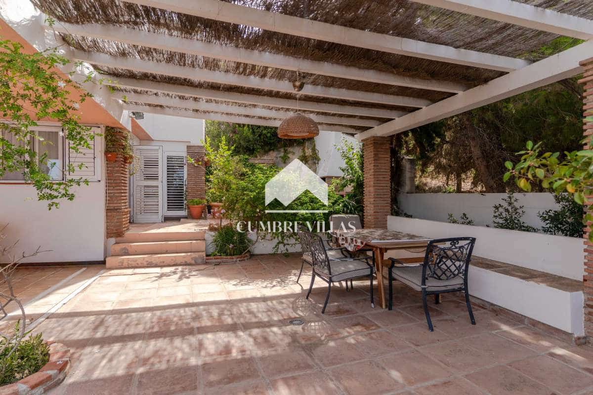 6 soverom Villa til salgs i La Herradura med svømmebasseng garasje - € 2 295 000 (Ref: 10002401)