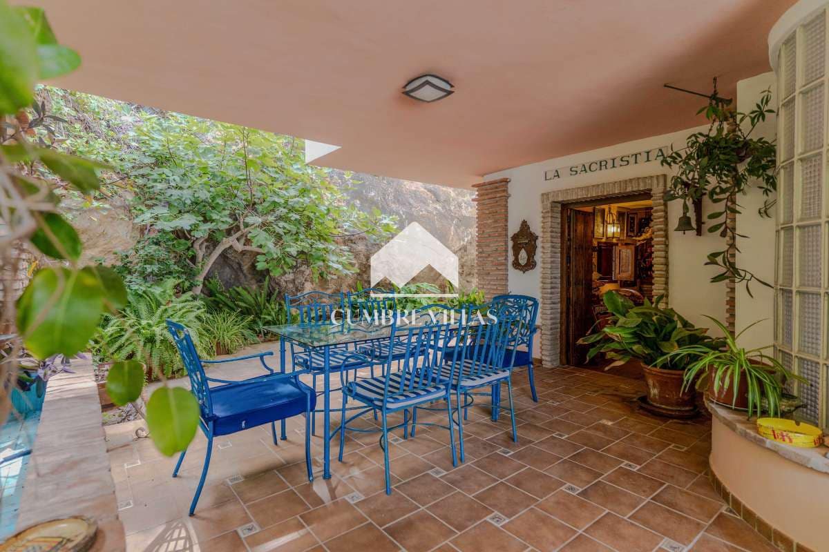 6 soverom Villa til salgs i La Herradura med svømmebasseng garasje - € 2 295 000 (Ref: 10002401)