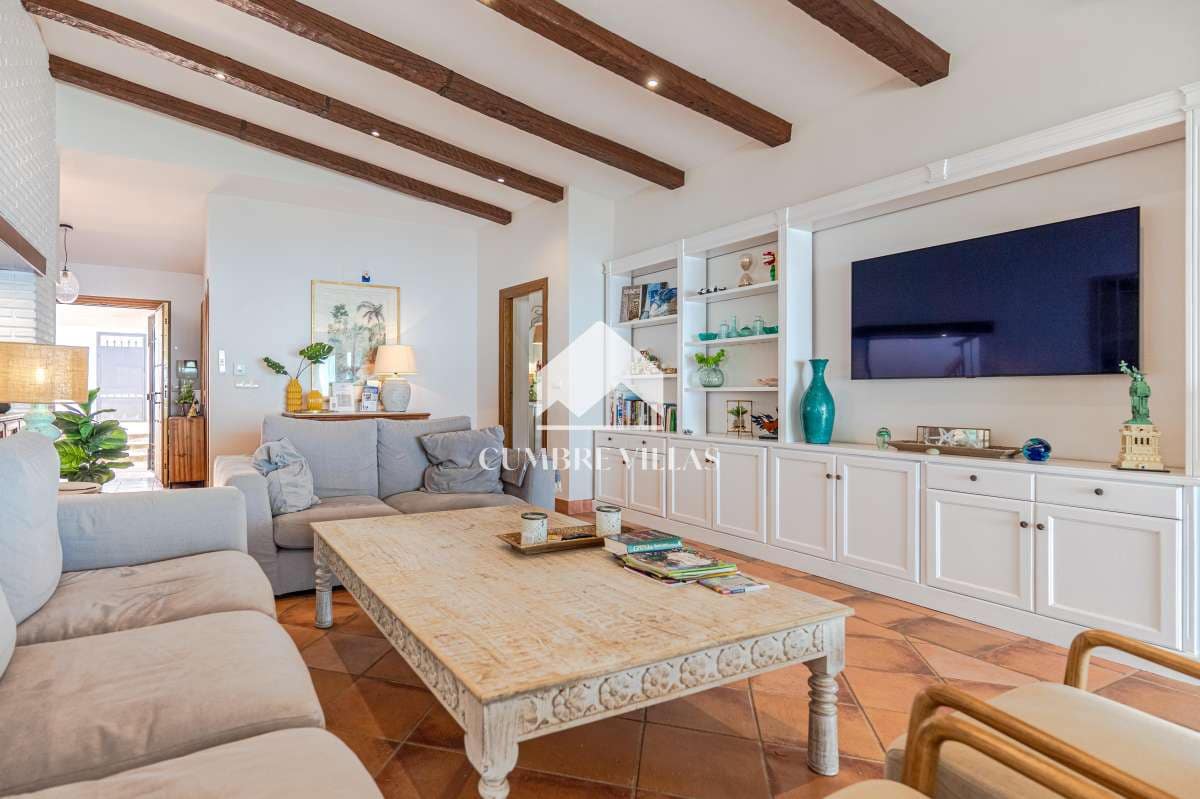 5 sovrum Villa till salu i Salobrena med pool garage - 1 250 000 € (Ref: 10024947)