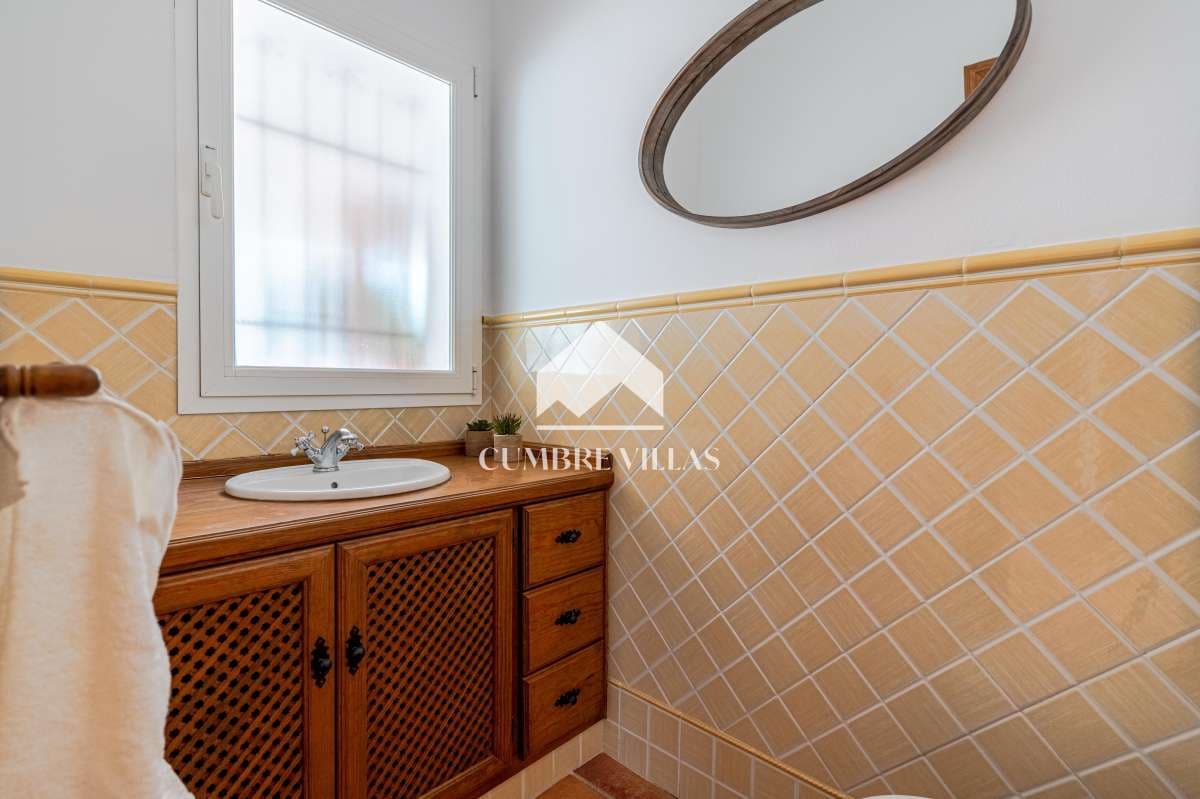 5 sovrum Villa till salu i Salobrena med pool garage - 1 250 000 € (Ref: 10024947)