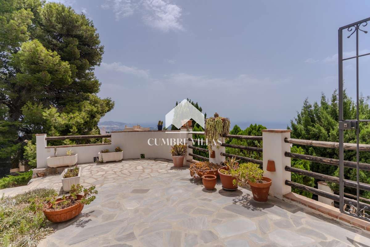 5 sovrum Villa till salu i Salobrena med pool garage - 1 250 000 € (Ref: 10024947)