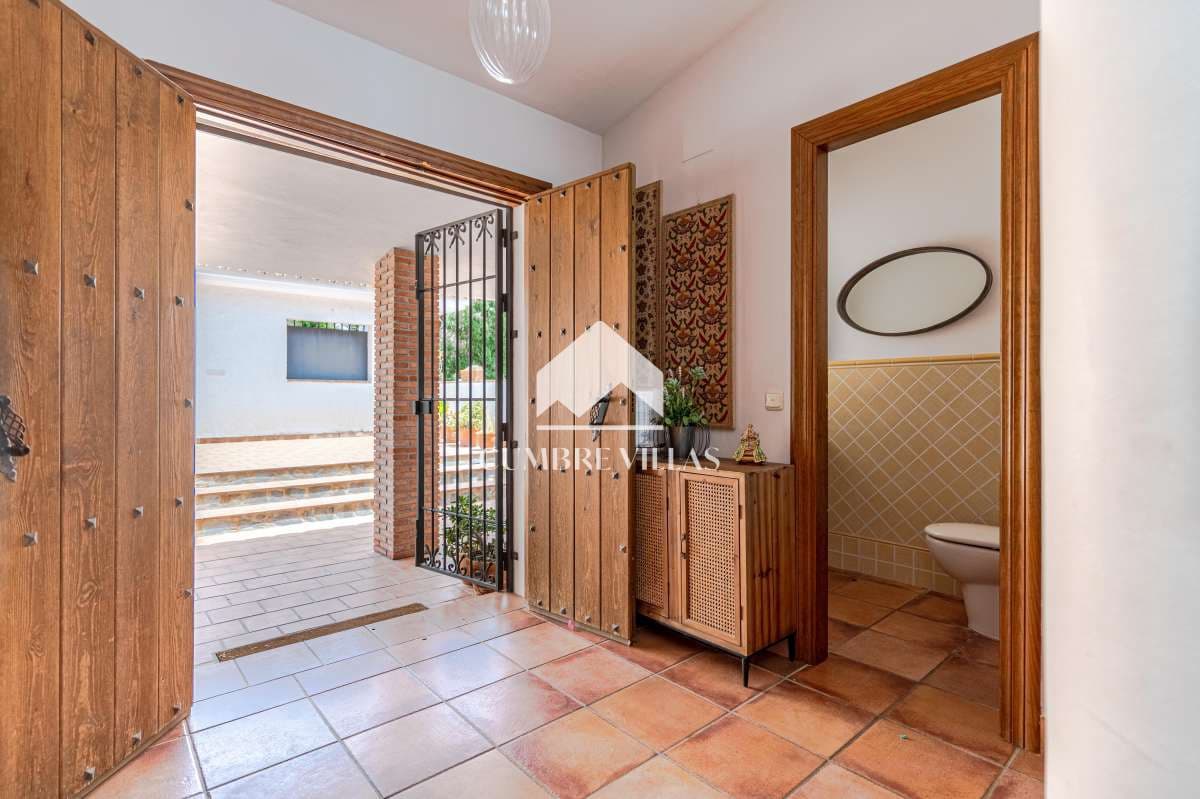 5 sovrum Villa till salu i Salobrena med pool garage - 1 250 000 € (Ref: 10024947)