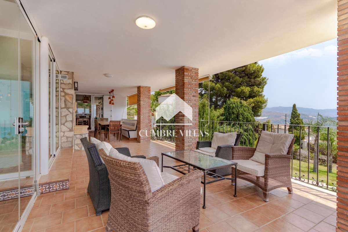 5 sovrum Villa till salu i Salobrena med pool garage - 1 250 000 € (Ref: 10024947)