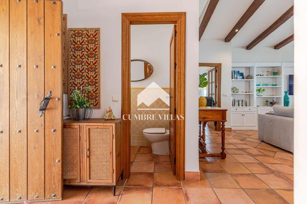 5 sovrum Villa till salu i Salobrena med pool garage - 1 250 000 € (Ref: 10024947)
