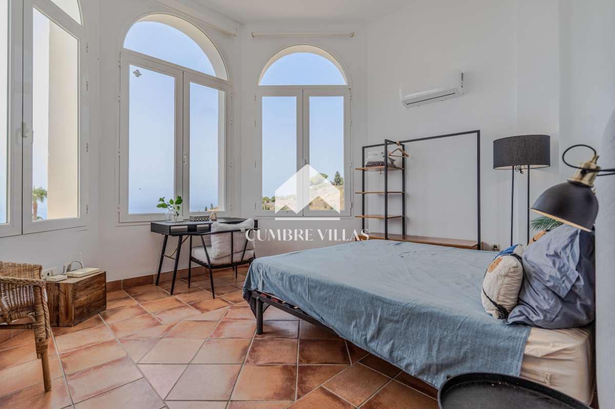 5 sovrum Villa till salu i Salobrena med pool garage - 1 250 000 € (Ref: 10024947)