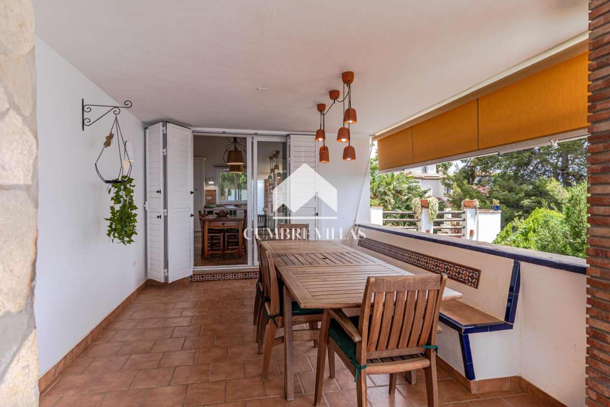 5 sovrum Villa till salu i Salobrena med pool garage - 1 250 000 € (Ref: 10024947)