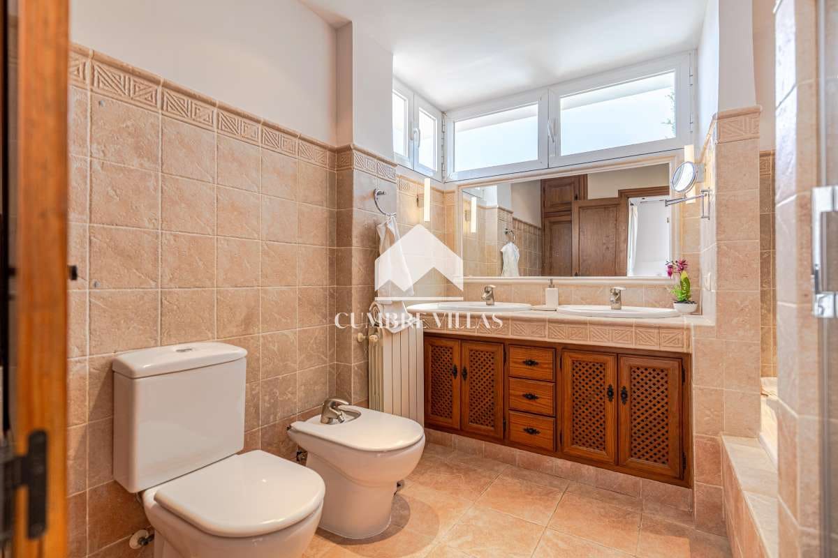 5 sovrum Villa till salu i Salobrena med pool garage - 1 250 000 € (Ref: 10024947)
