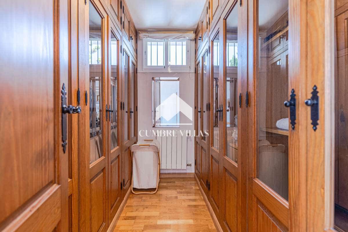 5 sovrum Villa till salu i Salobrena med pool garage - 1 250 000 € (Ref: 10024947)