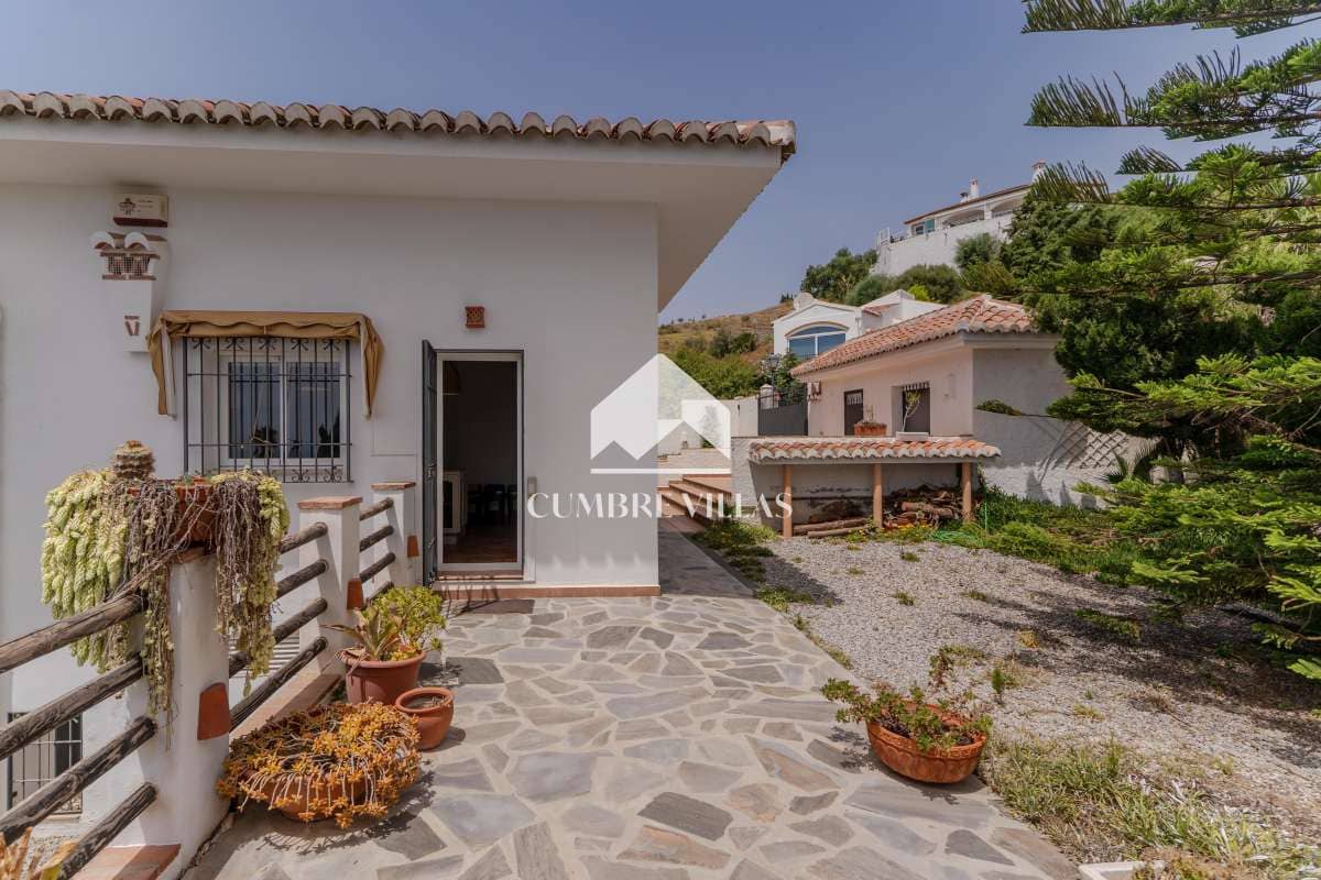 5 sovrum Villa till salu i Salobrena med pool garage - 1 250 000 € (Ref: 10024947)