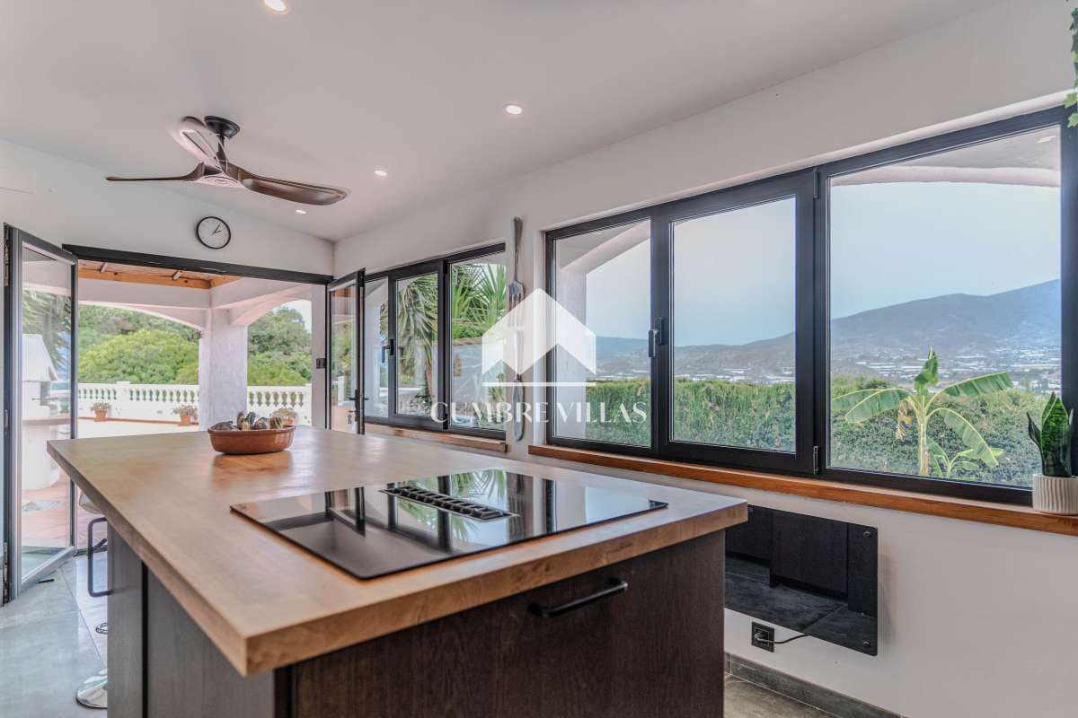 4 chambre Finca/Maison de Campagne à vendre à Motril avec piscine - 420 000 € (Ref: 10029867)