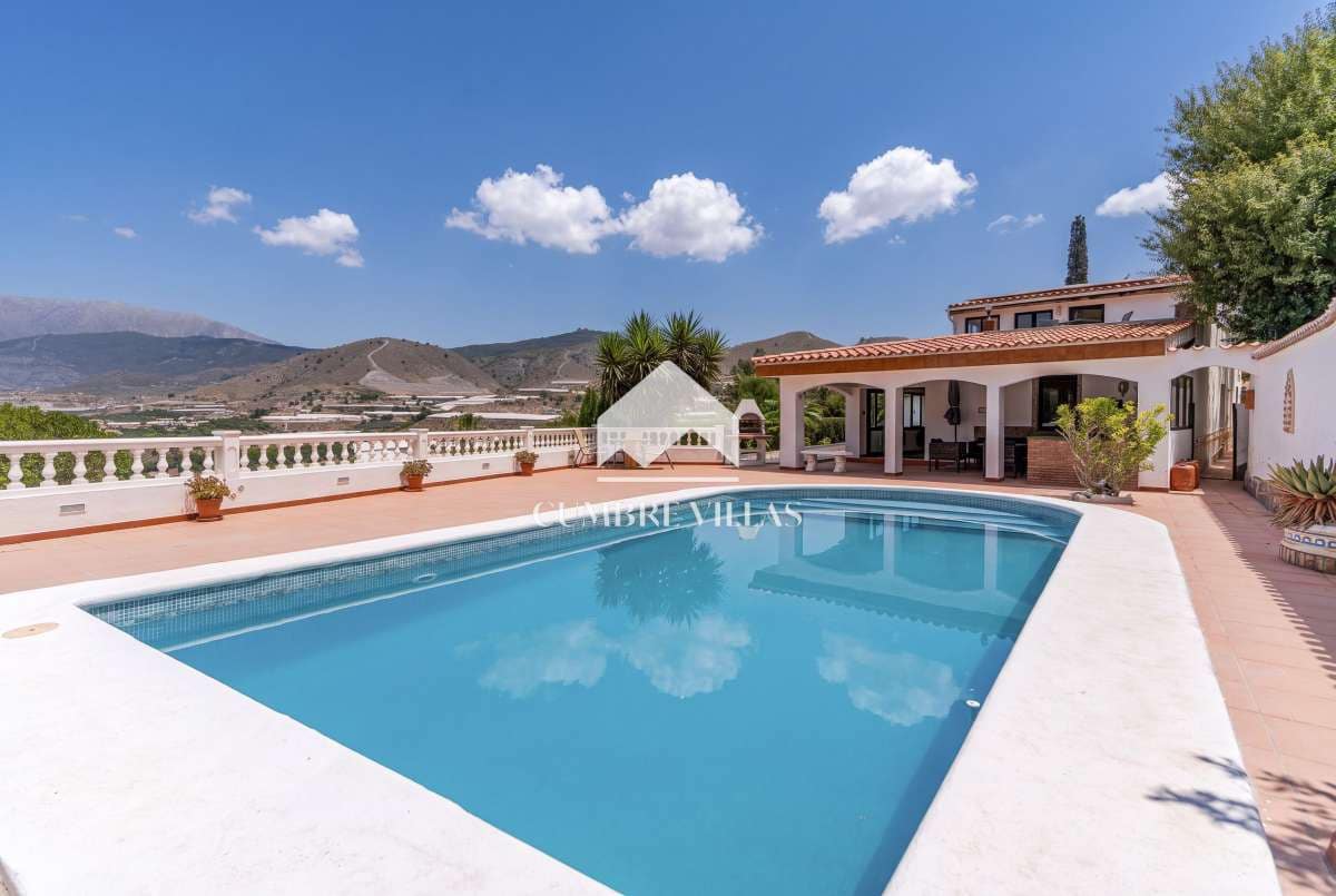 4 chambre Finca/Maison de Campagne à vendre à Motril avec piscine - 420 000 € (Ref: 10029867)