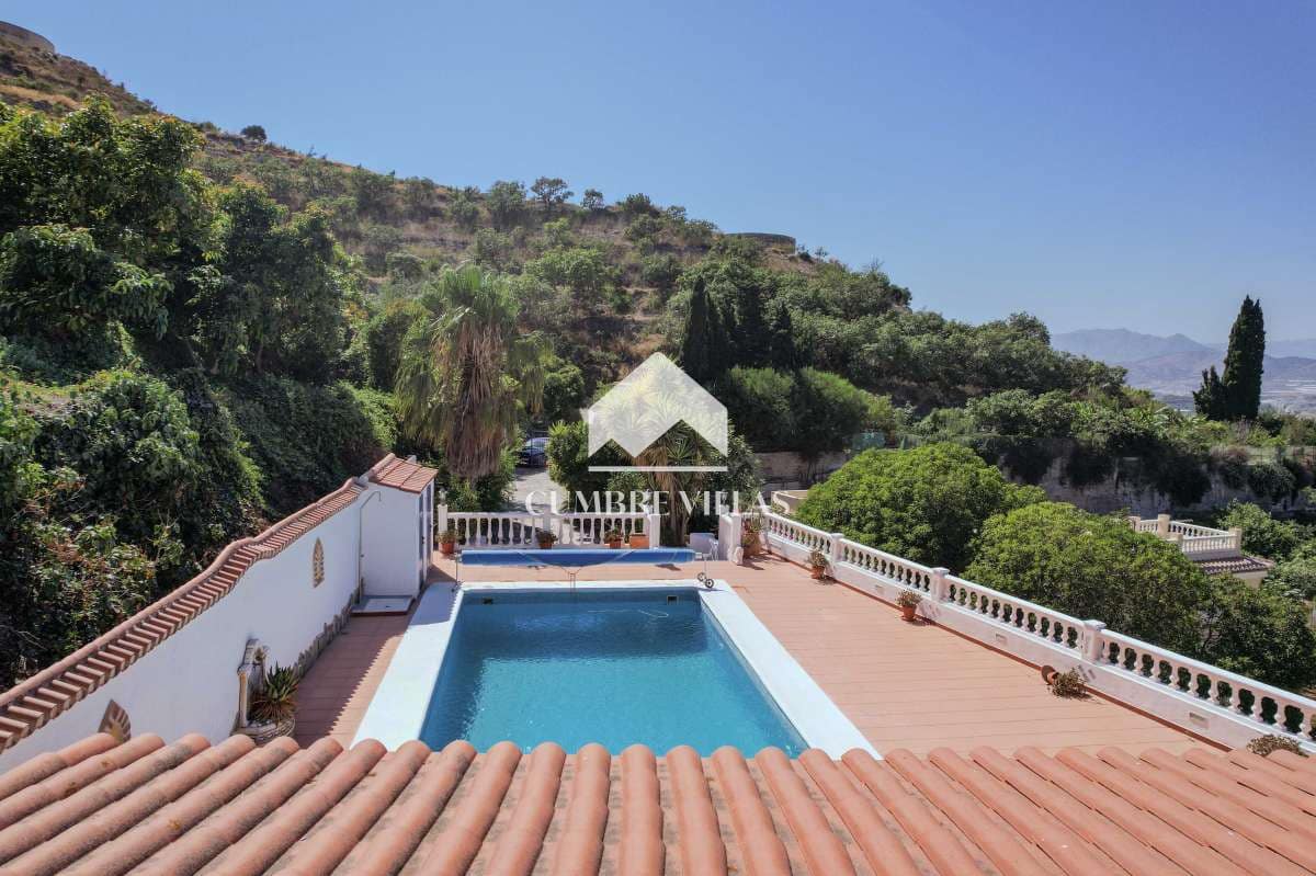 4 chambre Finca/Maison de Campagne à vendre à Motril avec piscine - 420 000 € (Ref: 10029867)