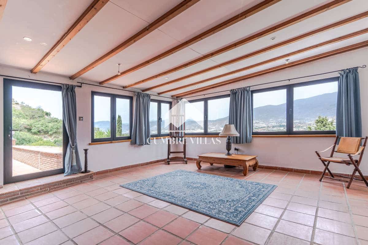 4 chambre Finca/Maison de Campagne à vendre à Motril avec piscine - 420 000 € (Ref: 10029867)