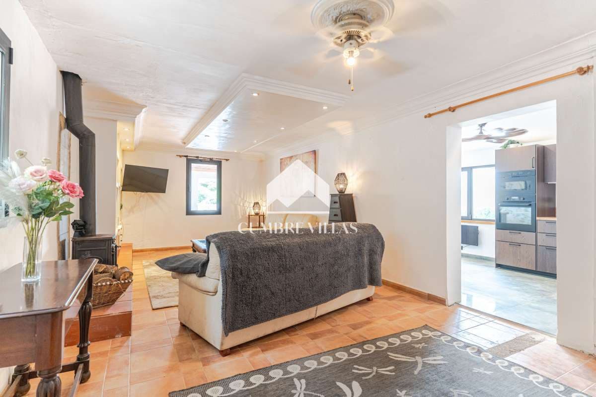 4 chambre Finca/Maison de Campagne à vendre à Motril avec piscine - 420 000 € (Ref: 10029867)