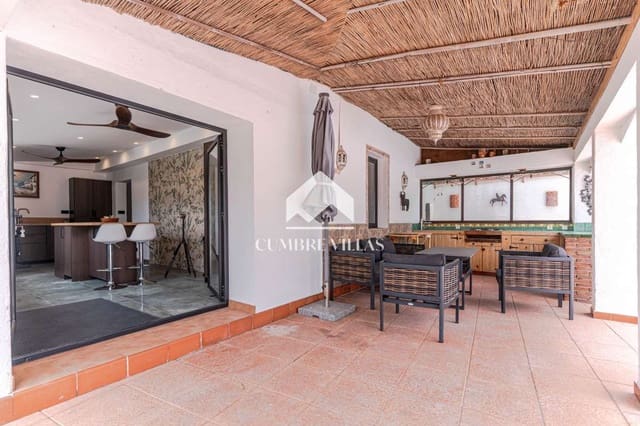 4 chambre Finca/Maison de Campagne à vendre à Motril avec piscine - 420 000 € (Ref: 10029867)