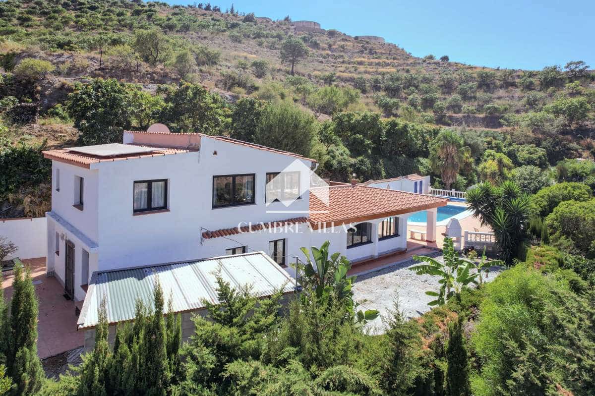 4 chambre Finca/Maison de Campagne à vendre à Motril avec piscine - 420 000 € (Ref: 10029867)