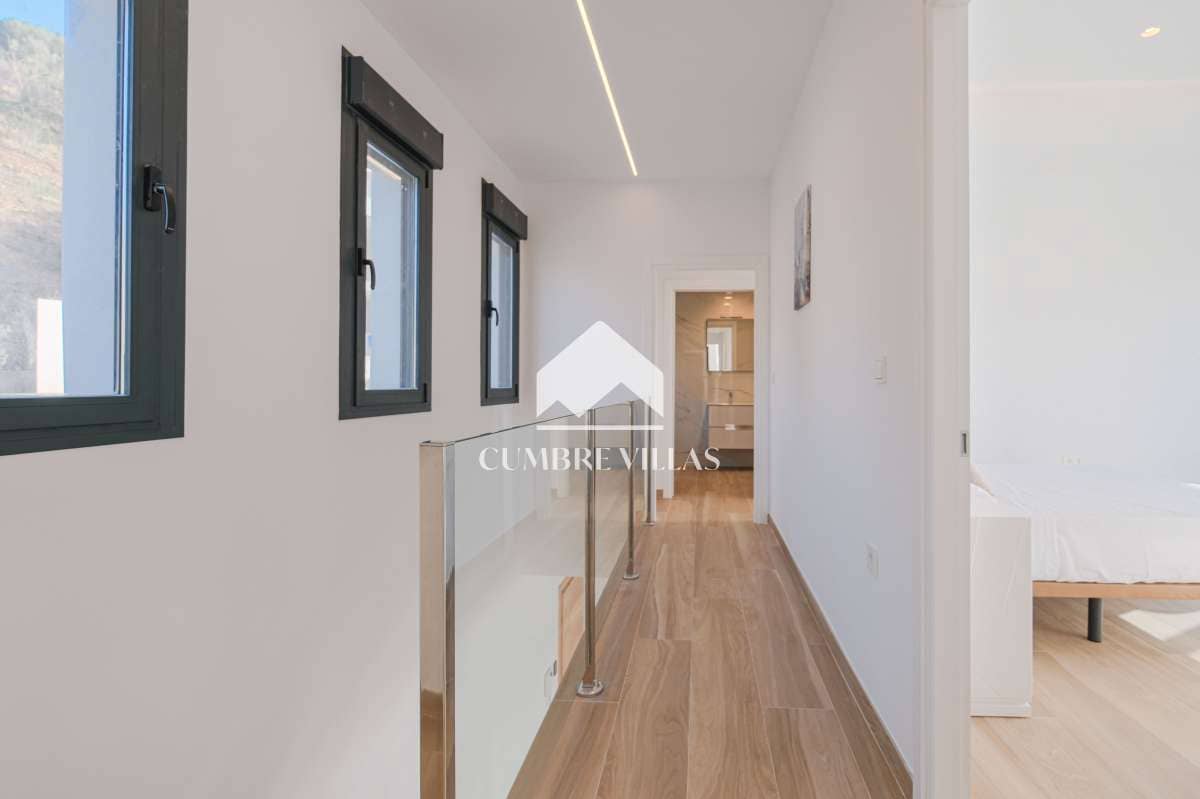 3 camera da letto Villa in vendita in La Herradura con piscina garage - 1.099.000 € (Rif: 10034696)