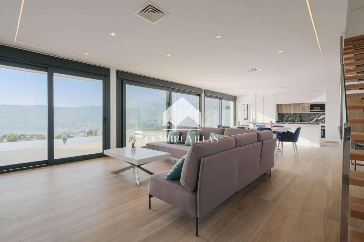 3 camera da letto Villa in vendita in La Herradura con piscina garage - 1.099.000 € (Rif: 10034696)