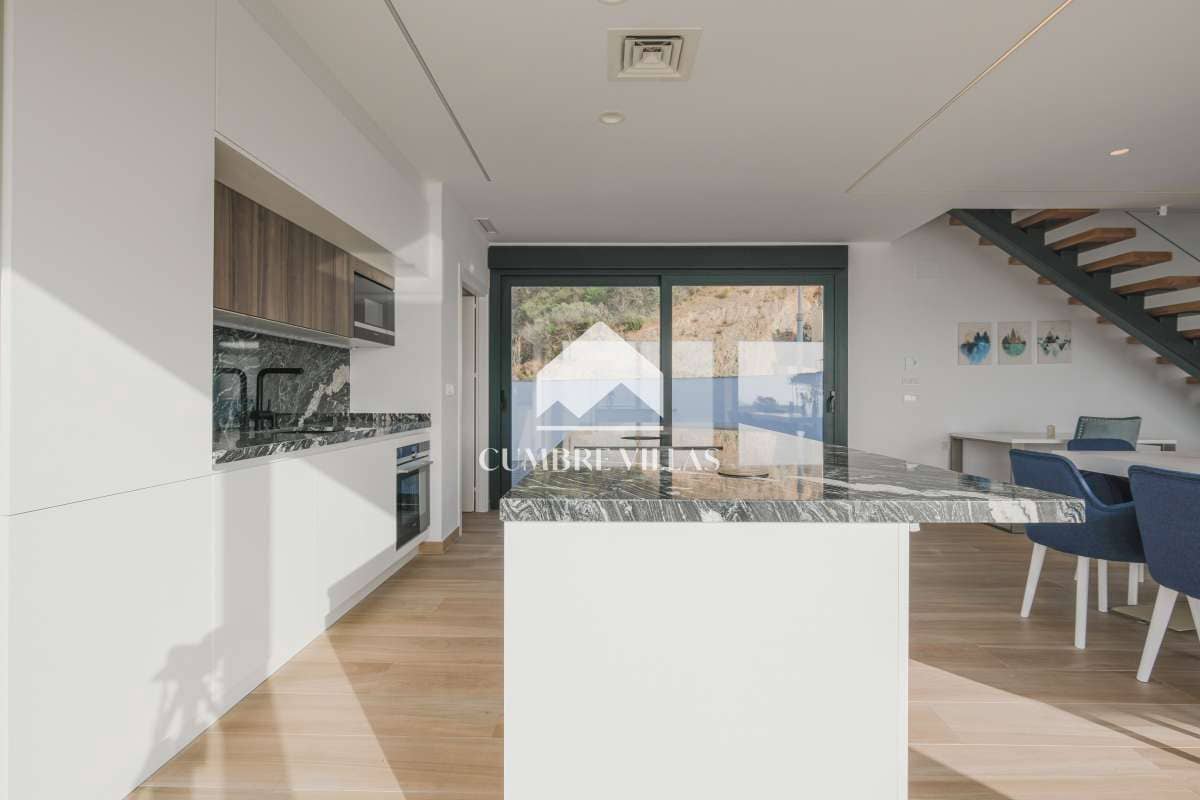3 camera da letto Villa in vendita in La Herradura con piscina garage - 1.099.000 € (Rif: 10034696)
