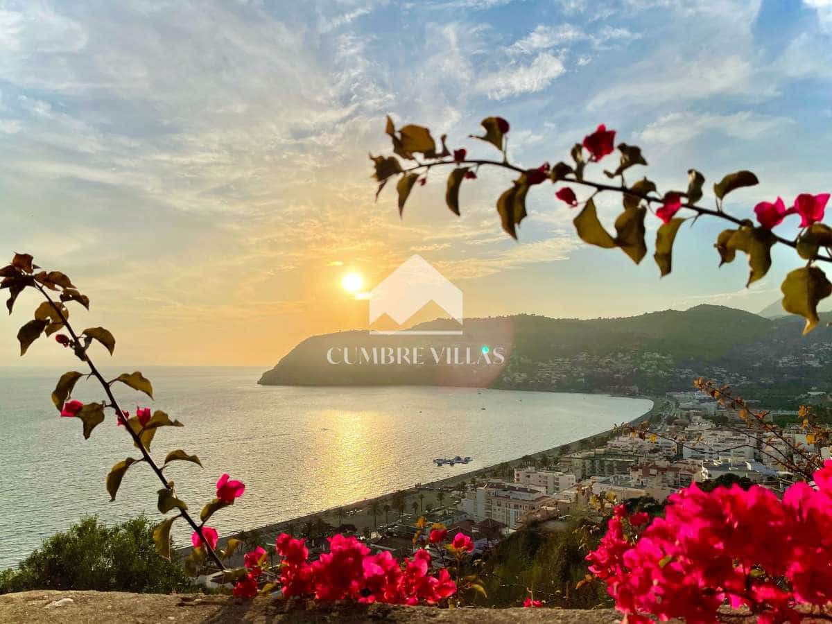 3 camera da letto Villa in vendita in La Herradura con piscina garage - 1.099.000 € (Rif: 10034696)