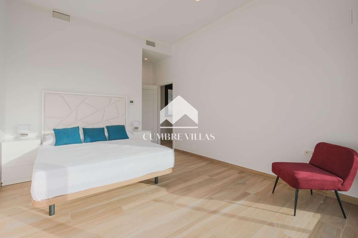 3 camera da letto Villa in vendita in La Herradura con piscina garage - 1.099.000 € (Rif: 10034696)