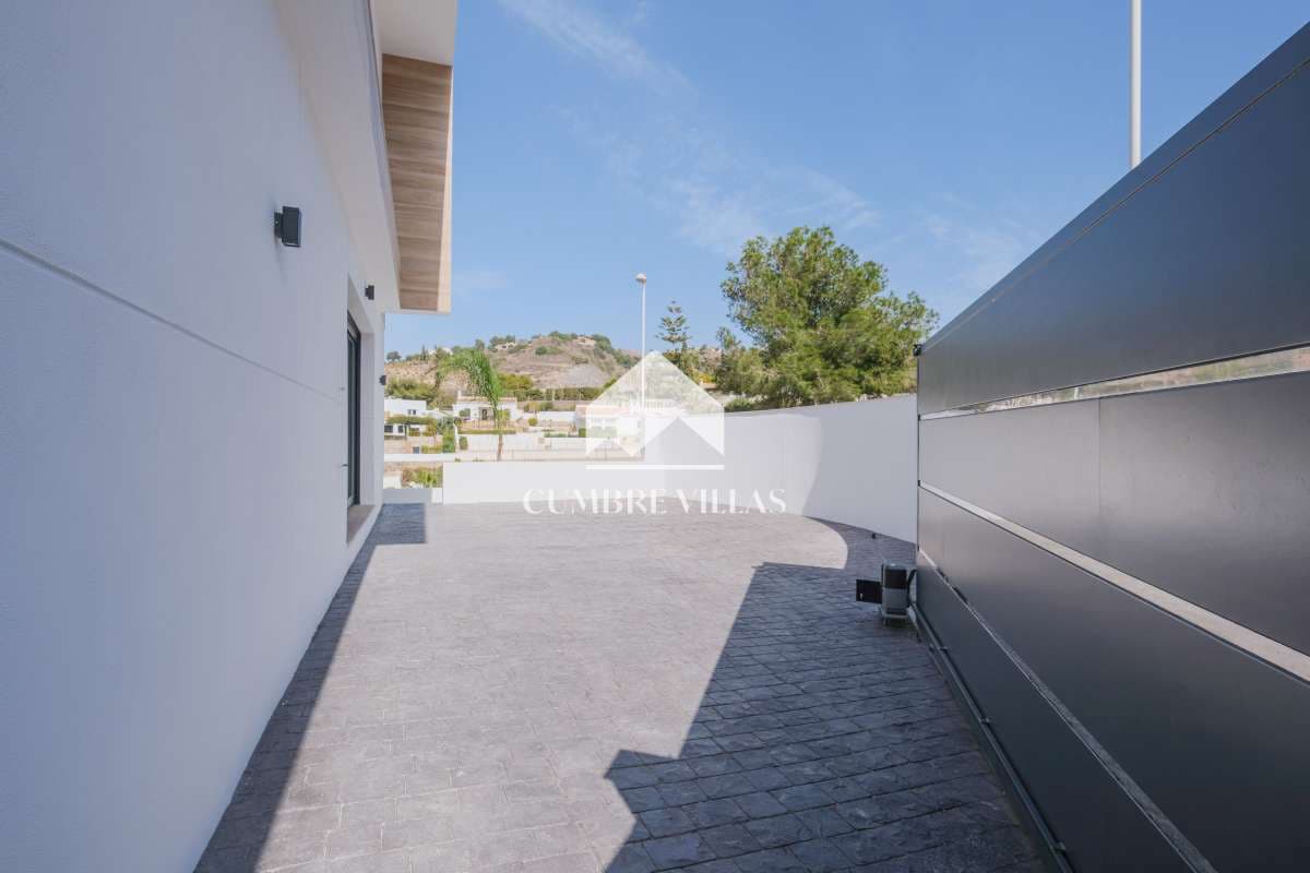 3 camera da letto Villa in vendita in La Herradura con piscina garage - 1.099.000 € (Rif: 10034696)