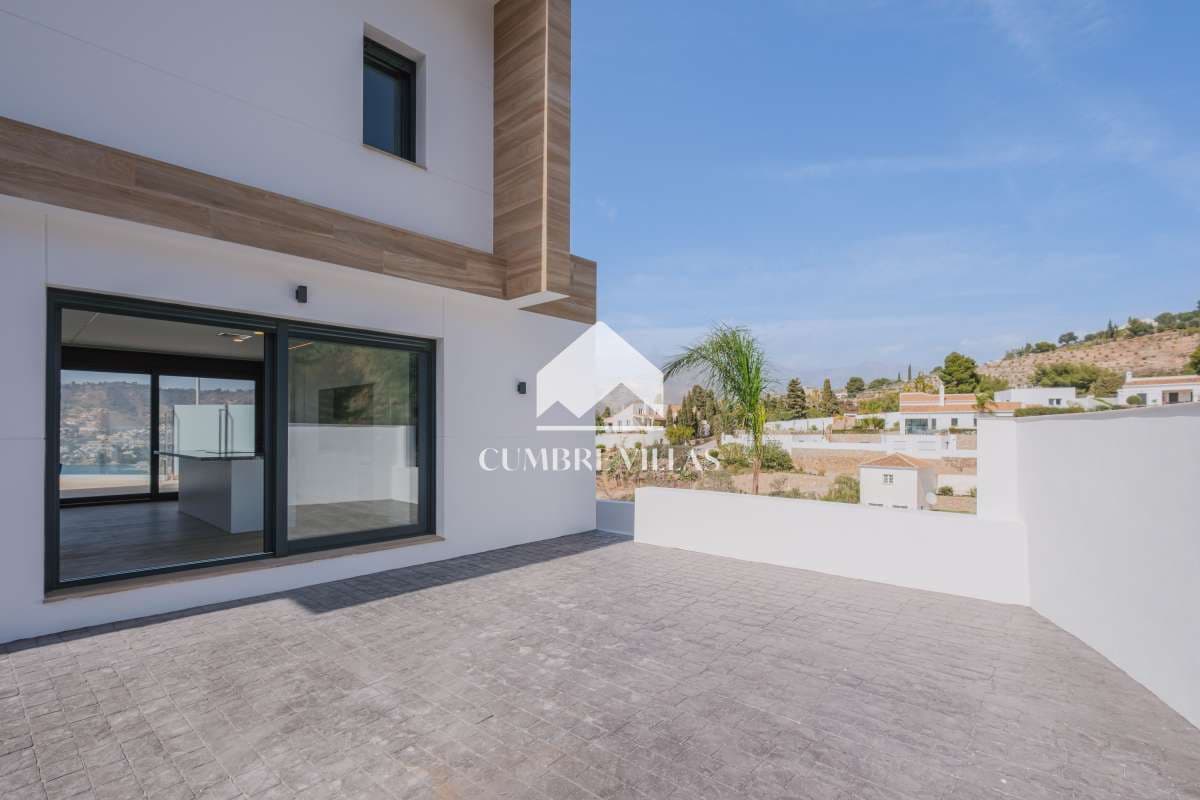 3 camera da letto Villa in vendita in La Herradura con piscina garage - 1.099.000 € (Rif: 10034696)