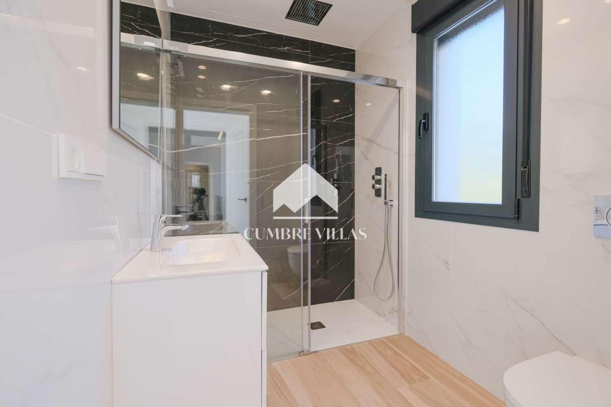 3 camera da letto Villa in vendita in La Herradura con piscina garage - 1.099.000 € (Rif: 10034696)