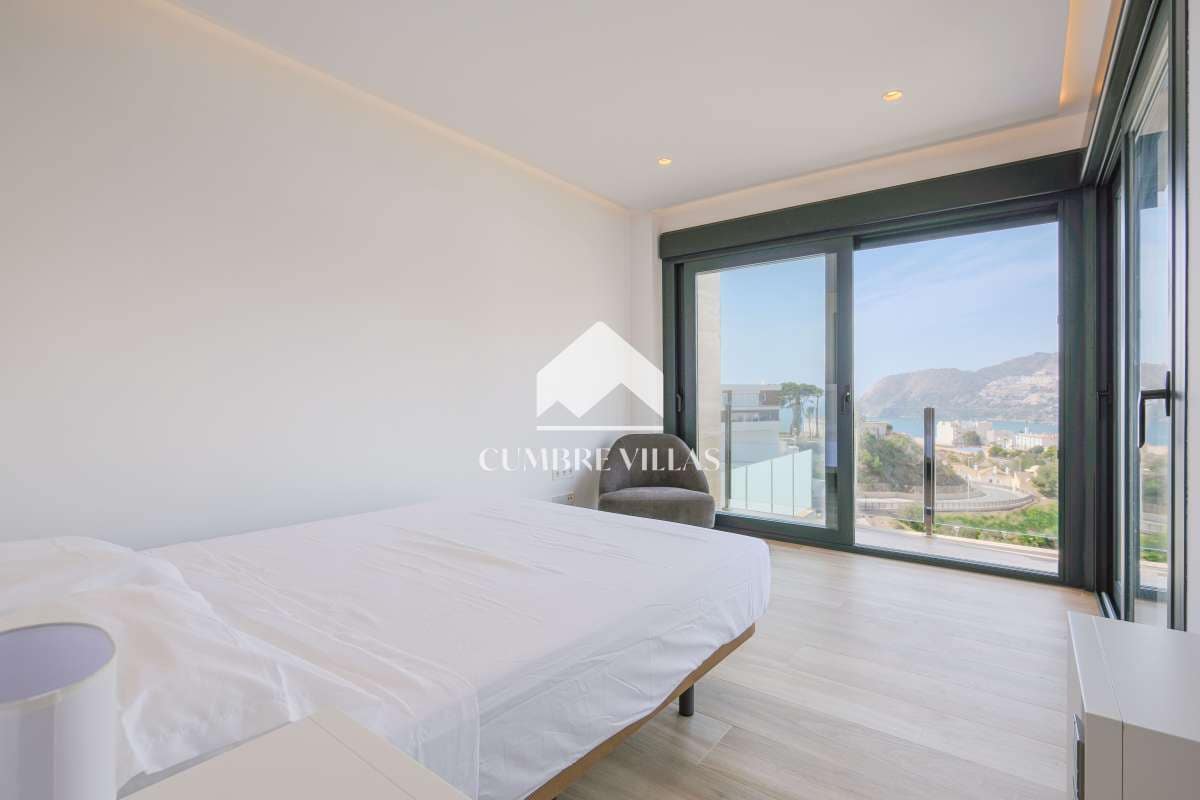 3 camera da letto Villa in vendita in La Herradura con piscina garage - 1.099.000 € (Rif: 10034696)