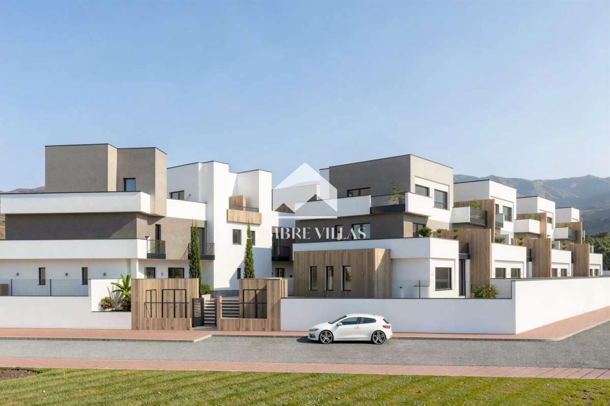 4 bedroom Townhouse for sale in Salobrena with garage - € 756,563 (Ref: 10034698)