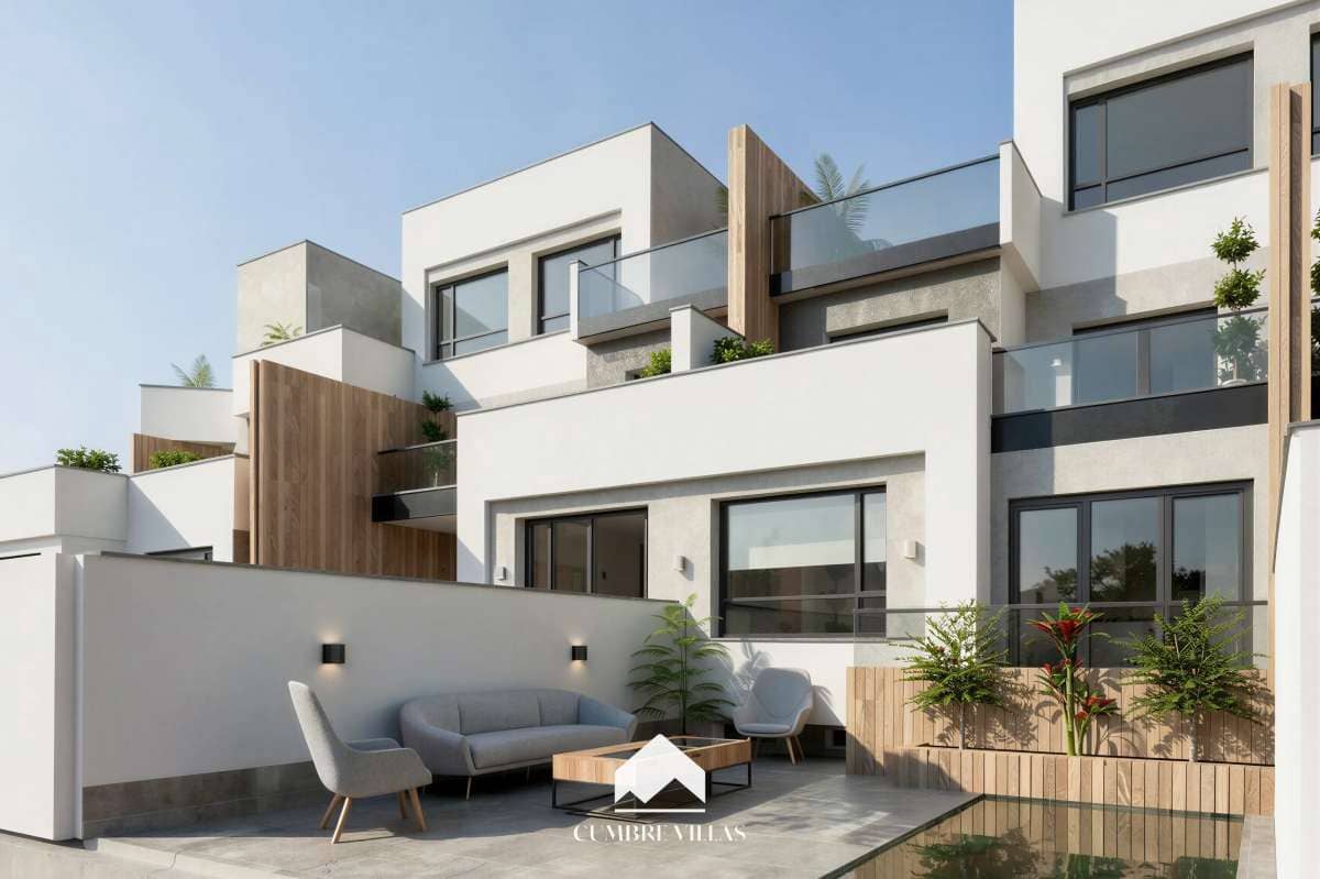 4 bedroom Townhouse for sale in Salobrena with garage - € 755,857 (Ref: 10034699)