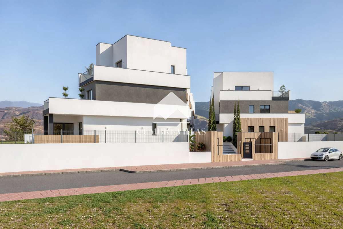 4 bedroom Townhouse for sale in Salobrena with garage - € 755,857 (Ref: 10034703)