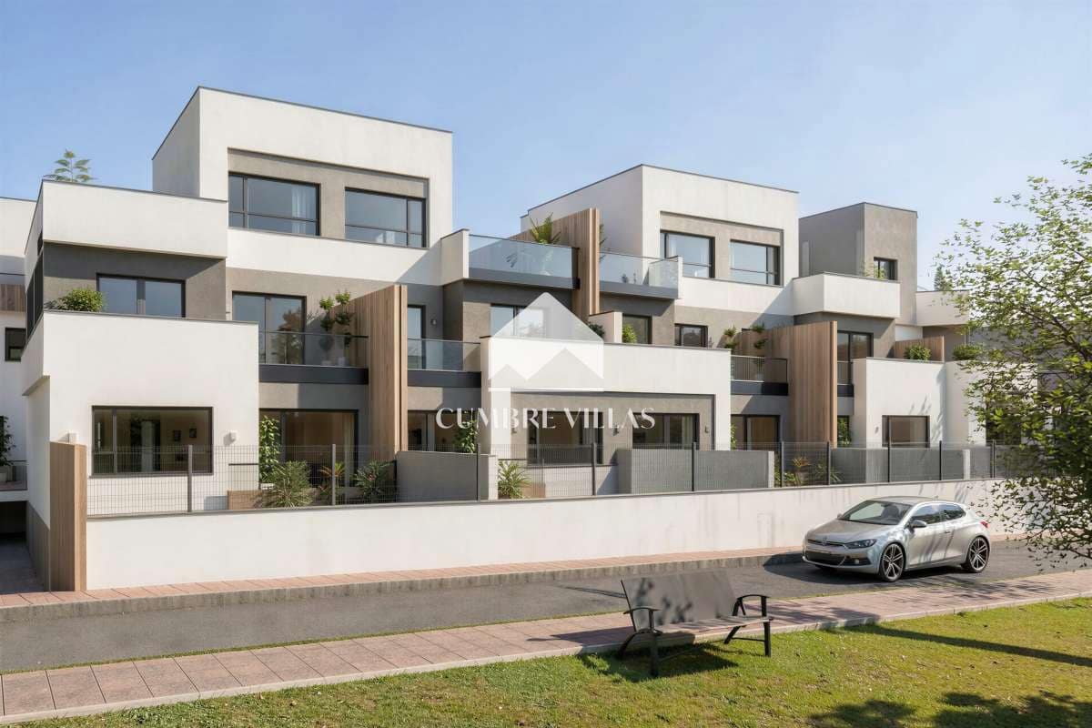 4 bedroom Townhouse for sale in Salobrena with garage - € 755,857 (Ref: 10034703)