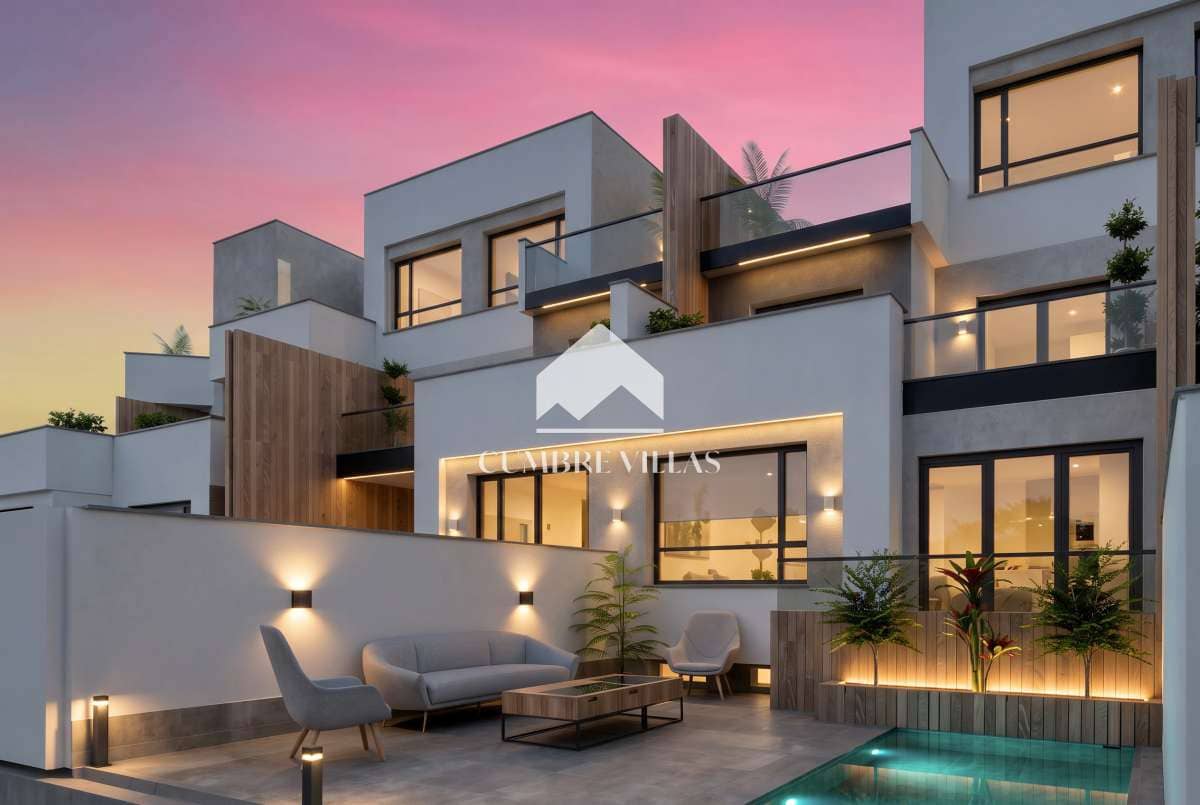 4 bedroom Townhouse for sale in Salobrena with garage - € 755,857 (Ref: 10034703)