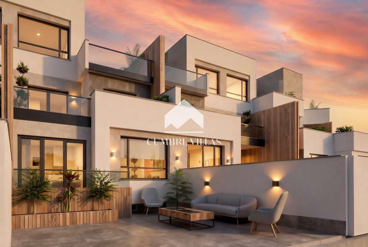 4 bedroom Villa for sale in Salobrena with garage - € 828,500 (Ref: 10034705)