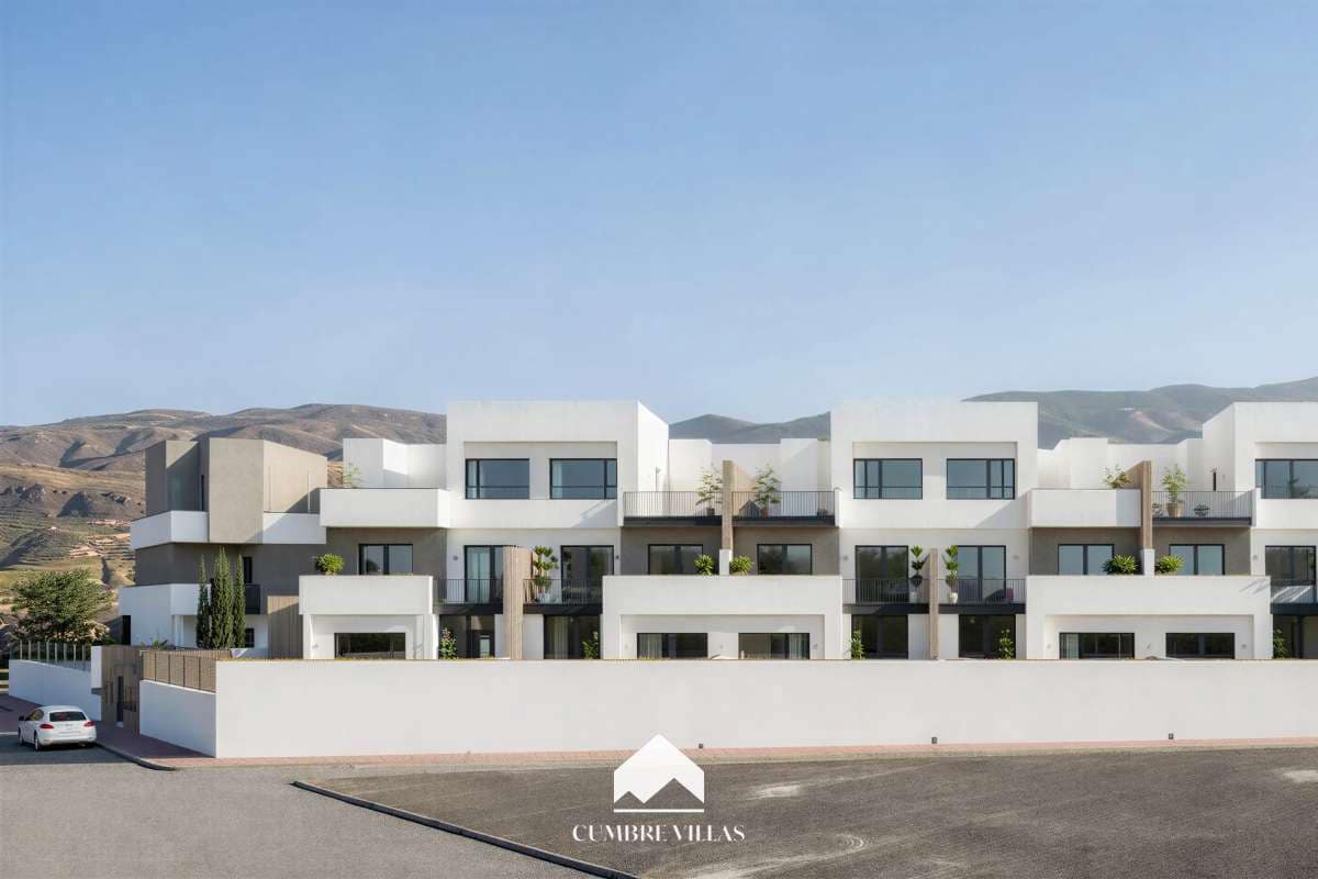 4 bedroom Villa for sale in Salobrena with garage - € 828,500 (Ref: 10034705)