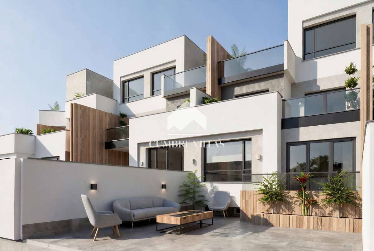 4 bedroom Townhouse for sale in Salobrena with garage - € 710,372 (Ref: 10034708)