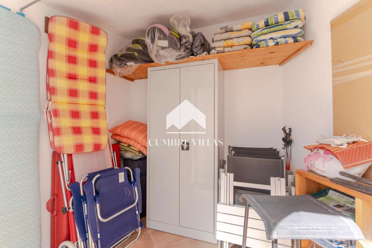 2 Zimmer Villa zu verkaufen in La Herradura mit Pool - 565.000 € (Ref: 10036240)