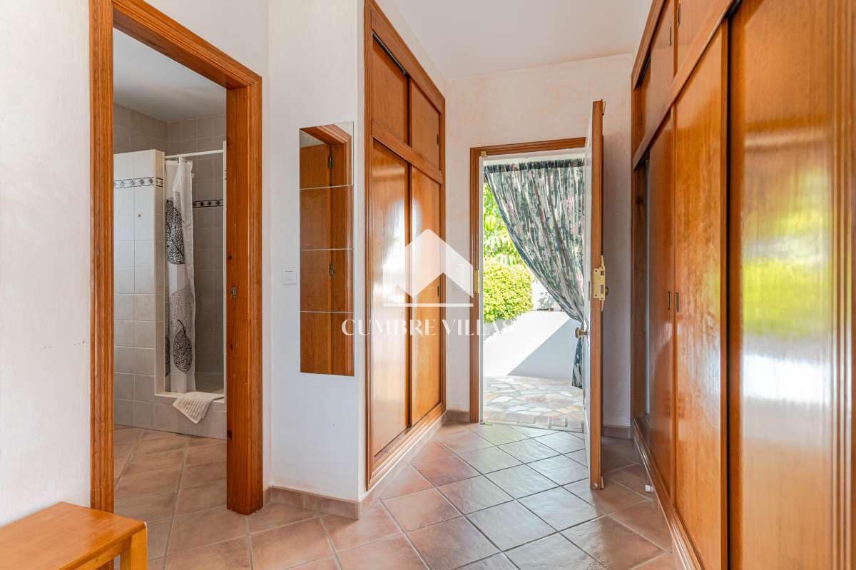 2 Zimmer Villa zu verkaufen in La Herradura mit Pool - 565.000 € (Ref: 10036240)