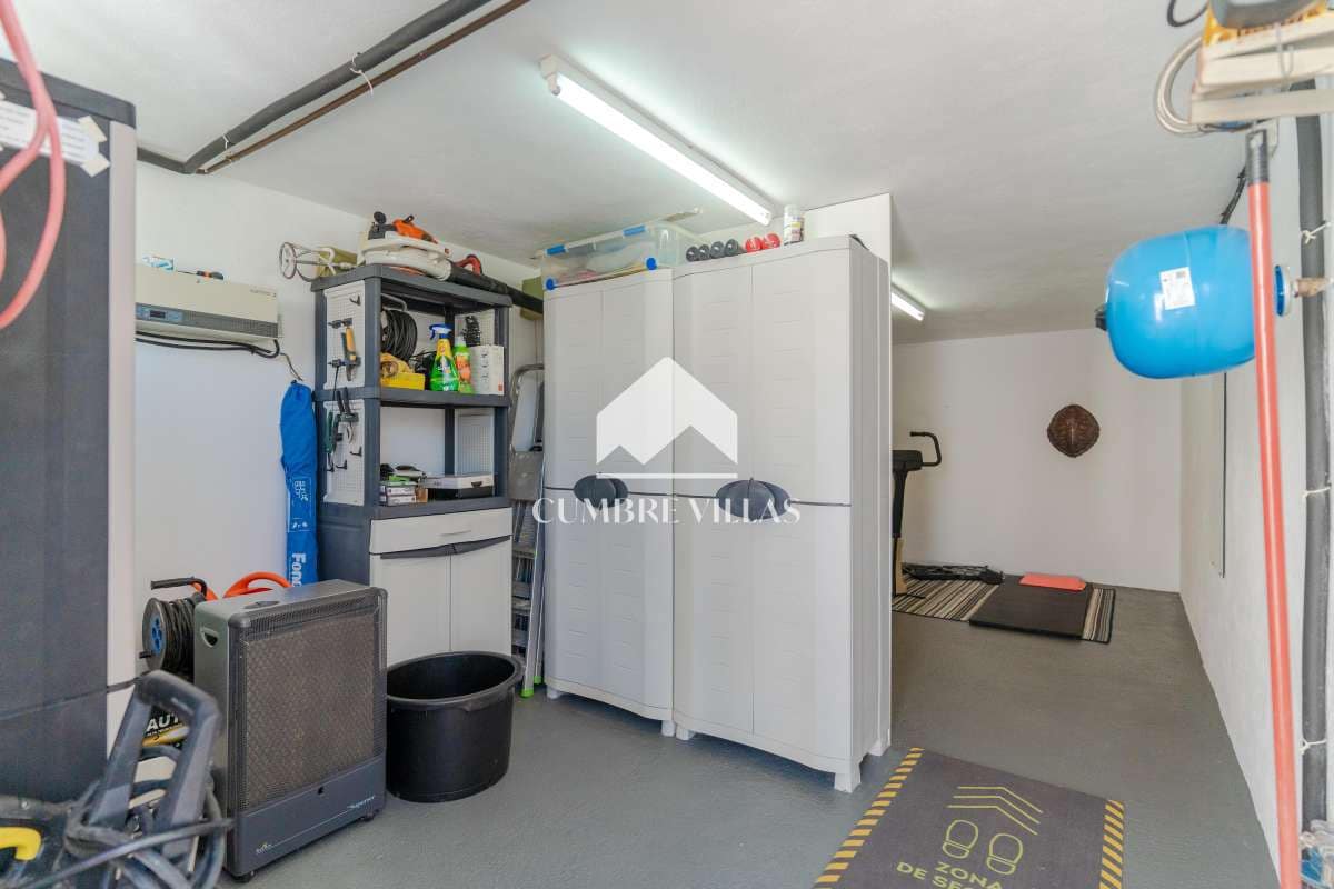 2 Zimmer Villa zu verkaufen in La Herradura mit Pool - 565.000 € (Ref: 10036240)